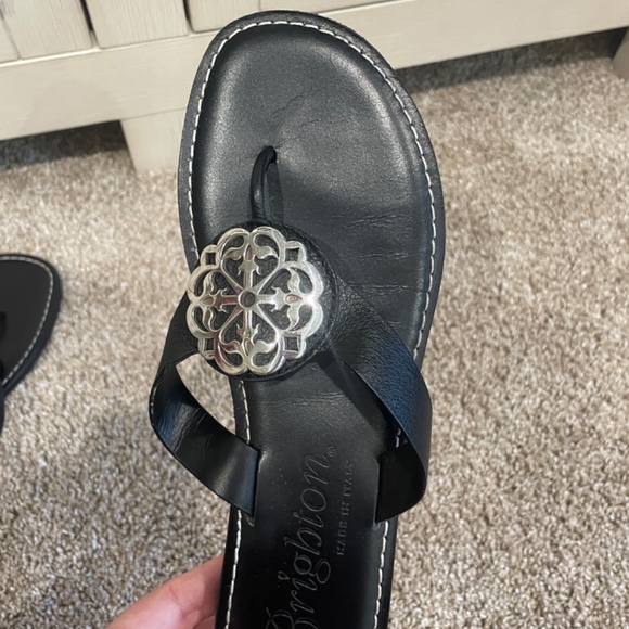 Brighton Alice black leather medallion sandals 9. MSRP $205 - Picture 5 of 10